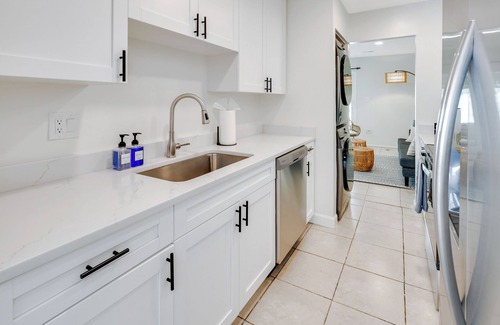 Herndon Casa | Charming Dulles Oasis 3bed/2.5ba/IAD Family/pet friendly