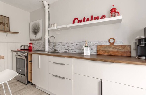 Perth Apartamento | Charming European-Style Studio in the Heart of Downtown Perth