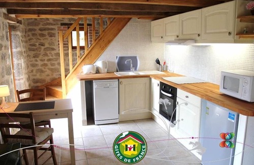 Peyrat-la-Noniere Cabaña | Encantadora casa de campo de 4 orejas Peyrat Nonière el dominio con el castillo - estanque