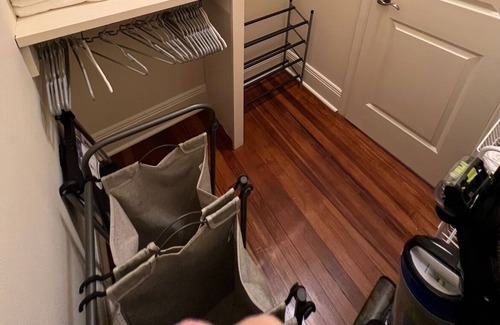 East Riverside Apartamento | Charming Garden Apartment in the Heart of Uptown