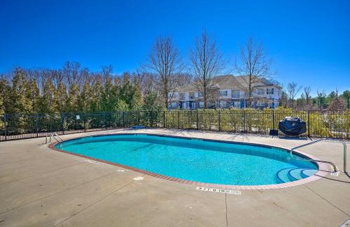 Greensboro Casa | Charming Greensboro Townhouse with Back Patio!