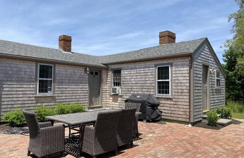 Nantucket Town Cabaña | Charming Historic Downtown Cottage
