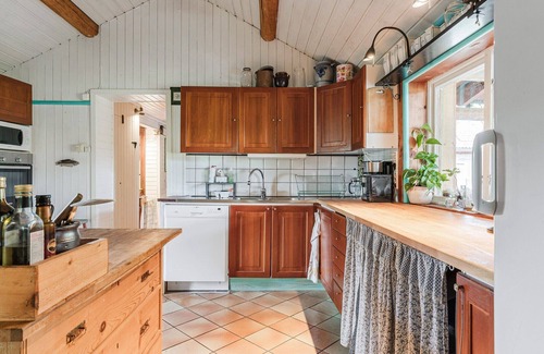 Sandviken Municipality Chalet De Esquí | Charming holiday home in Kungsgården, Gästrikland | SE20007