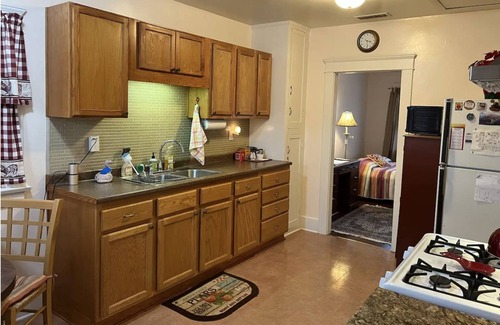 Monrovia Casa | Charming Home 3-Blk Stroll to Historic Myrtle Ave