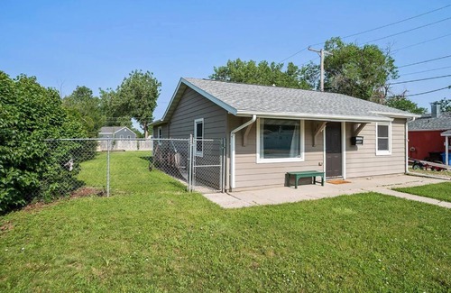 Rapid City Casa | Charming Home-Pet-Friendly-LG Fenced Backyard