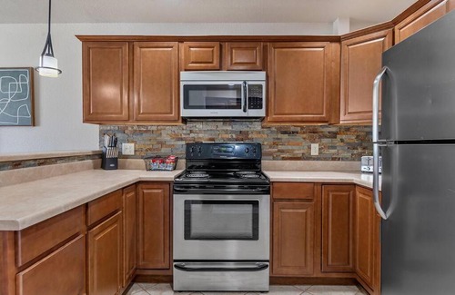 Rapid City Casa | Charming Home-Pet-Friendly-LG Fenced Backyard