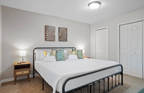 Rapid City Casa | Charming Home-Pet-Friendly-LG Fenced Backyard