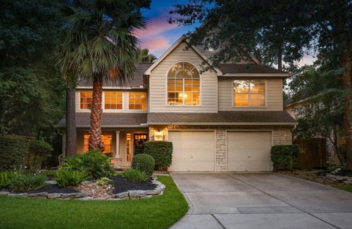 Alden Bridge Casa | Charming Home with Heated Pool and Spa in The Woodlands
