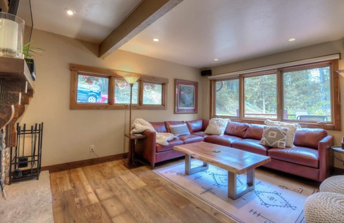Breckenridge Heights Casa | Charming + Hot Tub + Close to slopes - Breck Bicycle House
