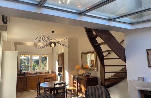 Enghien-les-Bains Casa | Charming house in town center, close to lake, train station and casino.