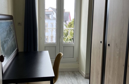 Etel Villa | Charming house 2OOm from the port and seawater basin, right in the center of town.