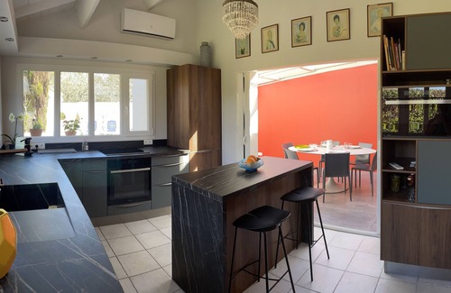 Les Mathes Villa | Encantadora casa, 4 estrellas, en el medio de la ciudad y a 4 km de la playa