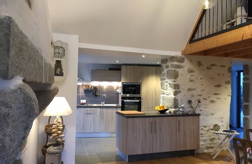 Plouguerneau Casa | Encantadora casa renovada con todas las comodidades, gran jardín cerrado a 100m clasificado ****