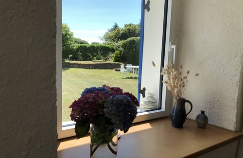 Plouguerneau Casa | Encantadora casa renovada con todas las comodidades, gran jardín cerrado a 100m clasificado ****
