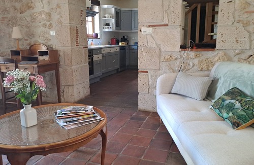 Castella Cabaña | Charming house with dovecote, swimming pool and garden.