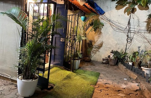 Pali Hill Cabaña | Charming Independent Cottage at Carter road, Bandra, Mumbai