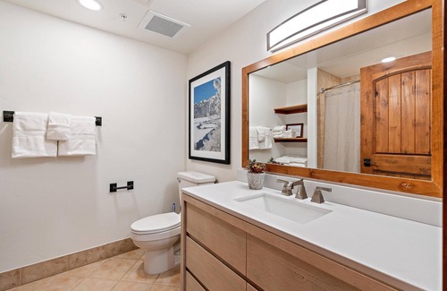 Tamarack Apartamento | Charming King Studio