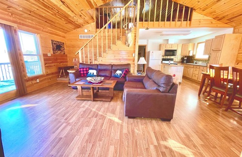 Gordon Cabina | Charming lakefront cabin in tranquil Gordon/Wascott. Pet Friendly.