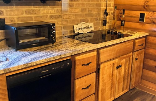 Chuckey Villa | Charming Llama villa at a Llama Farm with beautiful Mountain Views and Sun views