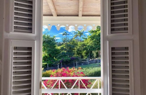Pond Hill Cabaña | Charming Nevis Cottage with pool and ocean view on grounds of Hermitage Inn