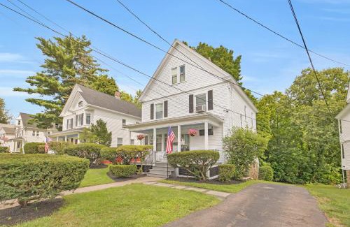 West Hartford Casa | Charming New England Home in West Hartford Center