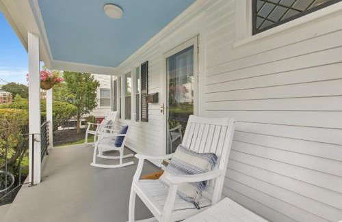 West Hartford Casa | Charming New England Home in West Hartford Center