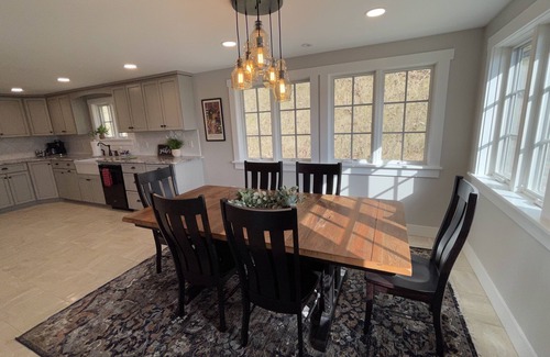 Tyrone Casa | Charming newly-renovated historic log house near PSU and Spruce Creek