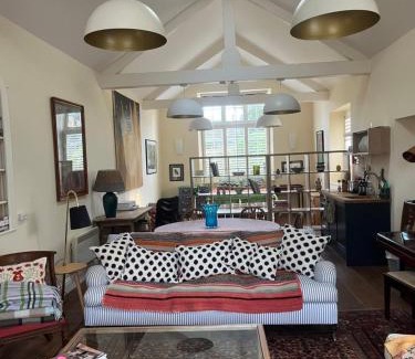 Woodford Halse Apartamento | Charming Old Schoolroom