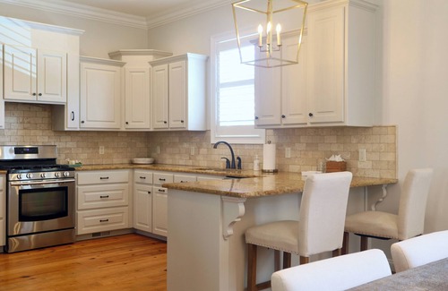 Oxford Casa | Charming Oxford Townhome - Minutes to Ole Miss and The Square! Sleeps 1-10