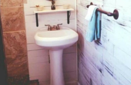 Red Bluff Casa | Charming & Peaceful Bungalow in quaint Red Bluff