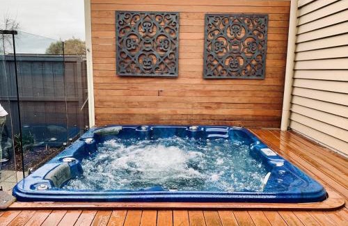 Cowes Villa | Charming period cottage with a picturesque garden