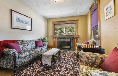 Sturgeon Bay Hotel | Charming Queen Suite, two person jet tub, downtown