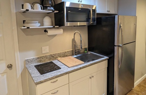 Augusta Apartamento | Charming Retreat: Walk to Distillery & River