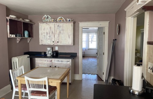 Finesville Apartamento | Charming Riverview 2 bedroom Apartment