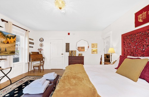 Northfield Cama Y Desayuno | Charming room in bed & breakfast in enchanting Northfield with WiFi