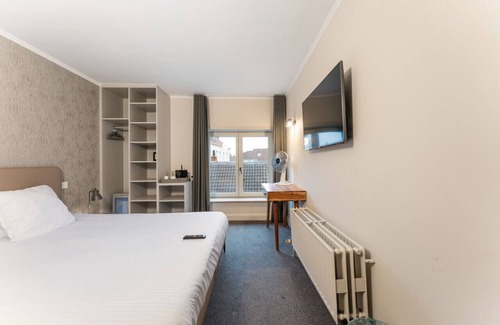 Historical Center Bruges Hotel | Charming Room in Historic Hotel
