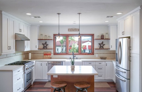 Glendale Casa | Charming Spanish 3 Bedroom 2 Bathroom Home in Glendale