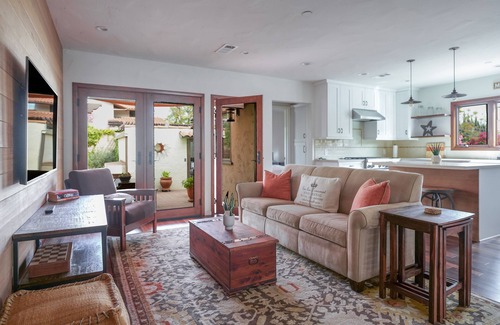 Glendale Casa | Charming Spanish 3 Bedroom 2 Bathroom Home in Glendale