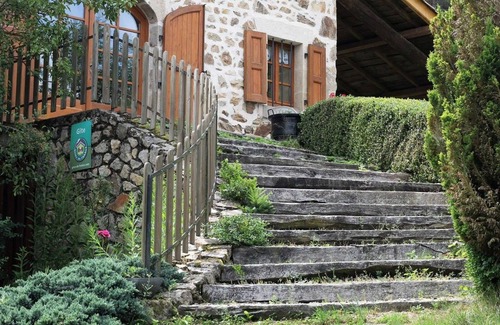 Allegre Cabaña | Casa rural con encanto cerca de un pueblo medieval, ideal para familias y mascotas, con terraza y garaje