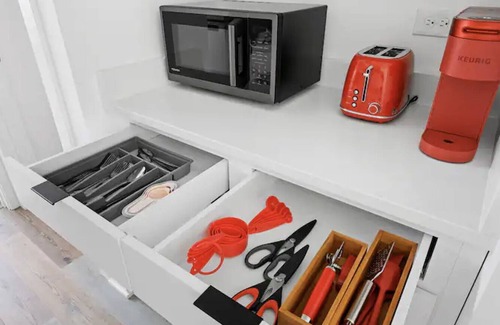 Riverside Apartamento | Charming Suite in Berwyn/Forest Park