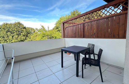 Archamps Apartamento | Charming T3 duplex, 67m2 13m2 outdoor terrace, 1km from Geneva, parking box.