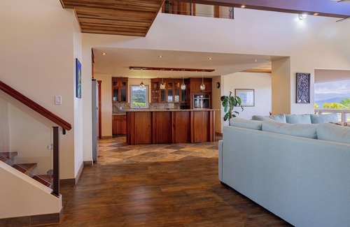 Nuevo Arenal Villa | Charming Tropical Paradise, 3-bedroom Villa in marvelous Nuevo Arenal