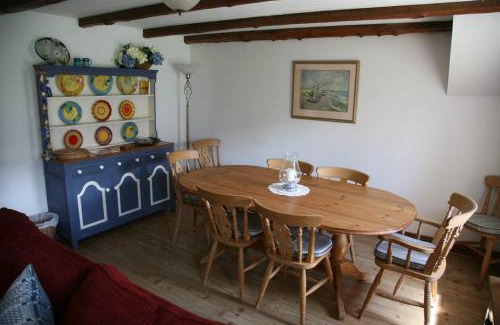Solva Casa | Charming Upper Solva Cottage by Beaches and Harbour