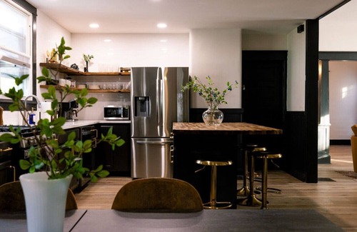 Beechmont Casa | Charming Urban 3BR | Hot Tub | Near DERBY & SDF!