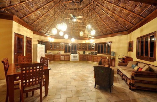 Platanitos Villa | Villa con encanto en la tranquila península cerrada