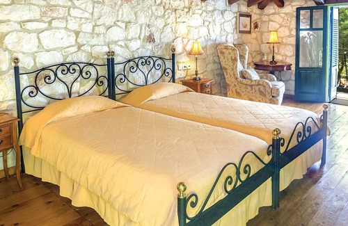 Agia Marina Villa | Una villa encantadora para pasar unas vacaciones tranquilas junto a la piscina o explorar las tranquilas bahías y pueblos locales.