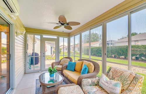 Lynnhaven Cabaña | Charming Villages Home w/ Lanai & Golf Cart!