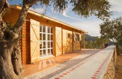Agía Eiríni Cabina | Encantadora Eco-Casa de madera en la naturaleza virgen que rodea Sougia