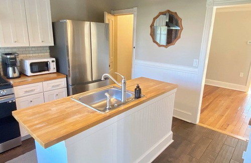 Yardley Casa | Charming Yardley Boro home! Steps to shops/restaurants, close to major transit