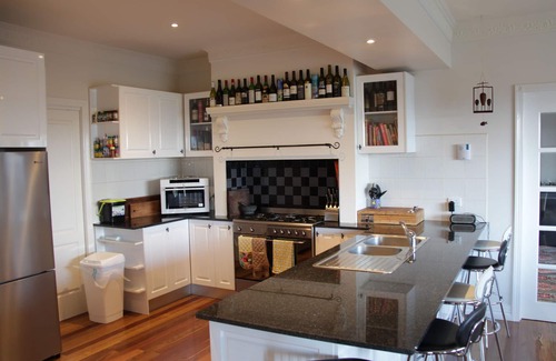 Kinglake Central Casa | Una escapada relajante para grupos grandes.